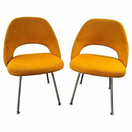 埃罗·萨里宁（Eero Saarinen）为Knoll侧椅设计，一副（约20世纪60年代） by Eero Saarinen