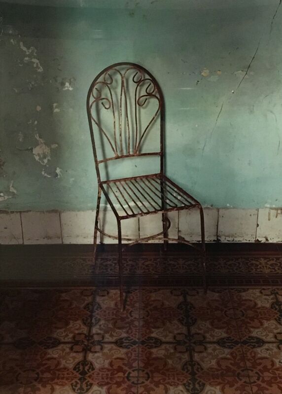 哈瓦那椅子（2000） by Michael Eastman