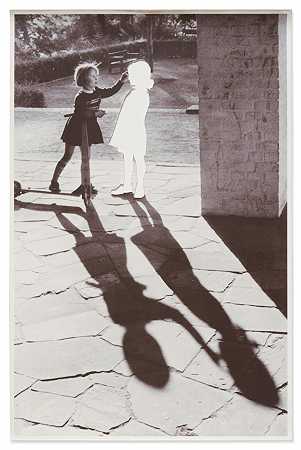 影子里的两个女孩（影子里的两个女孩） – 汉斯·彼得·费尔德曼